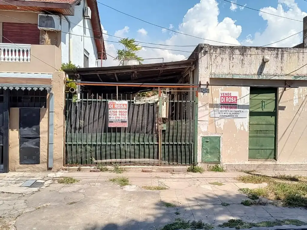 Excelente Lote con 2 propiedades a reciclar-Villa Ballester