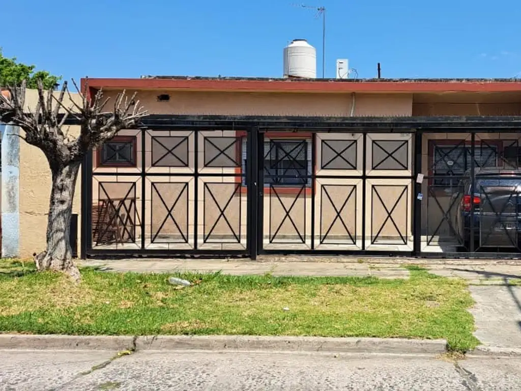 CASA EN VENTA EN LOTE PROPIO