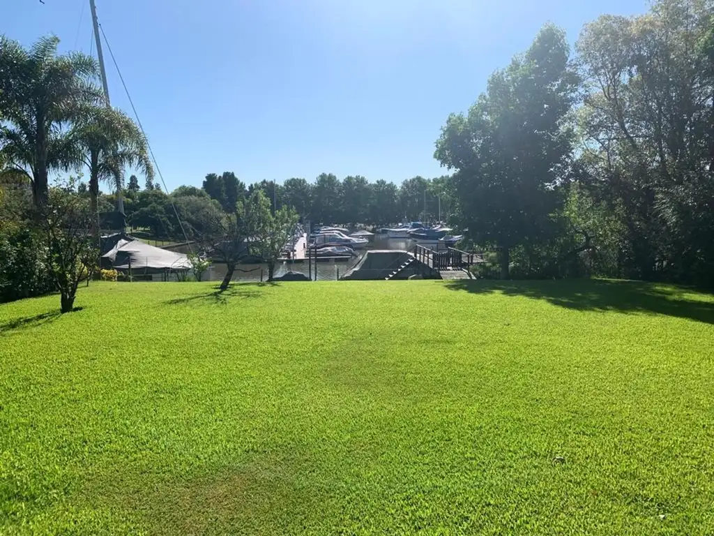 CASA AL RIO EN ALQUILER AMOBLADA, CON AMARRA