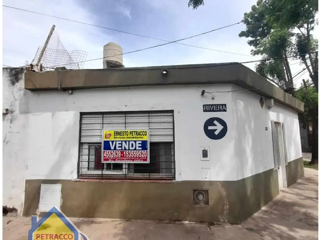 Casa al frente de 2 dormitorios en venta