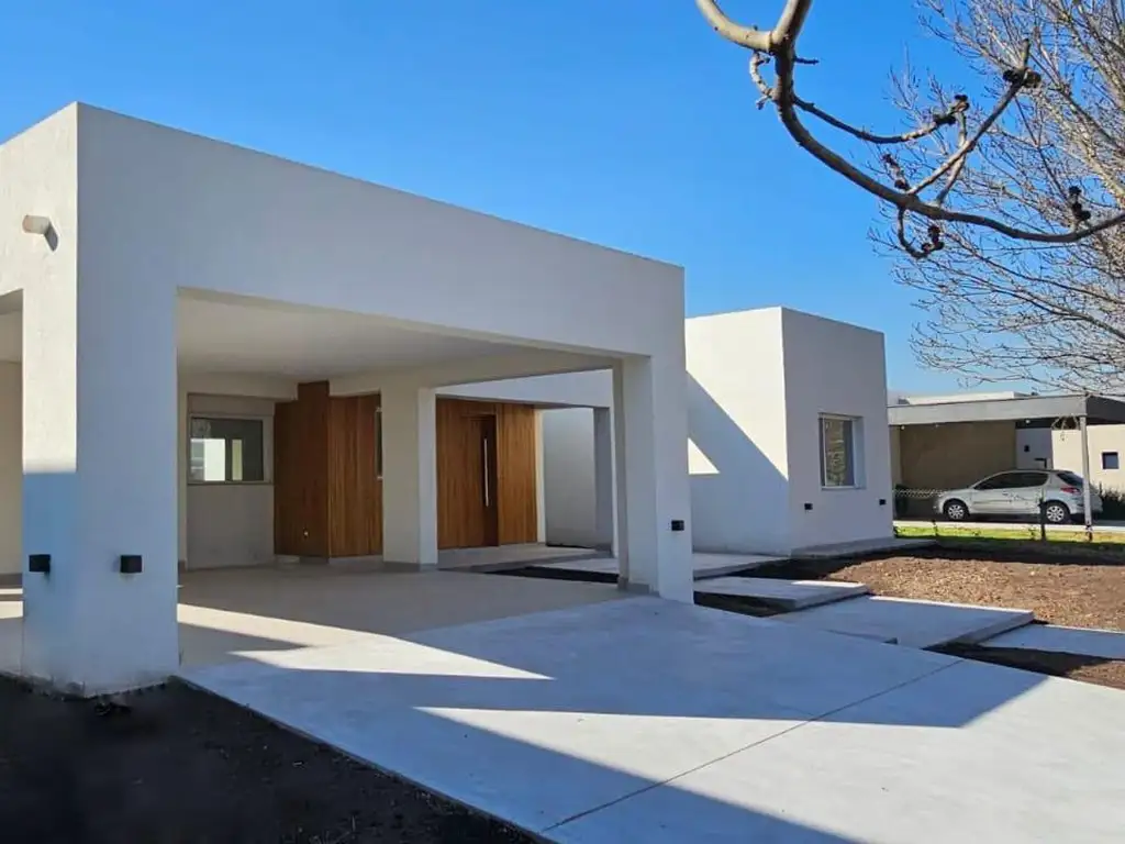 Casa a estrenar la venta en barrio cerrado La Concepcion country club