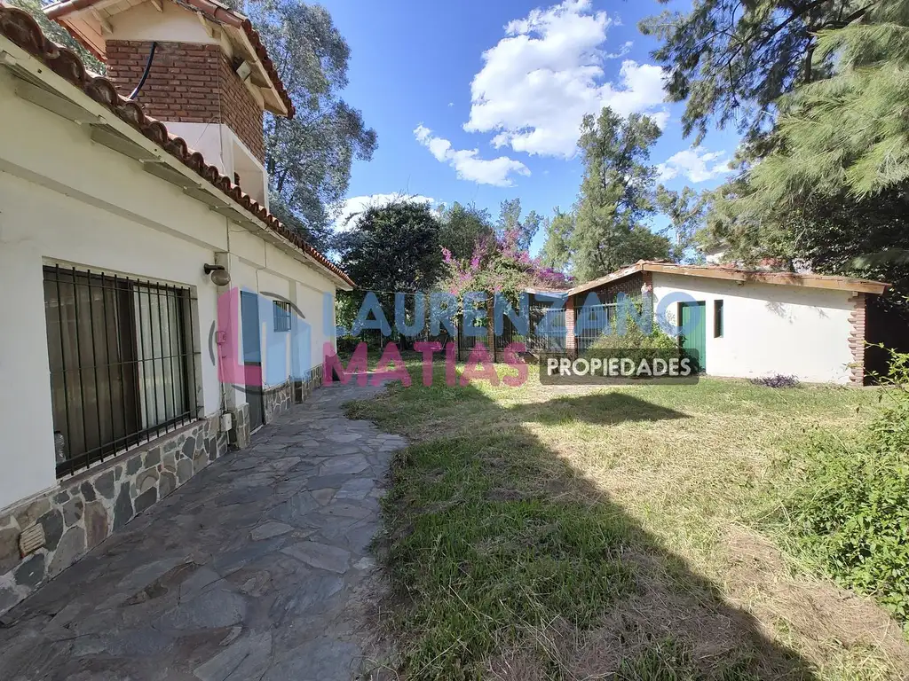 CASA CON PILETA, QUINCHO Y PARRILLA EN BARRIO LOS ROBLES DEL MONARCA - PILAR