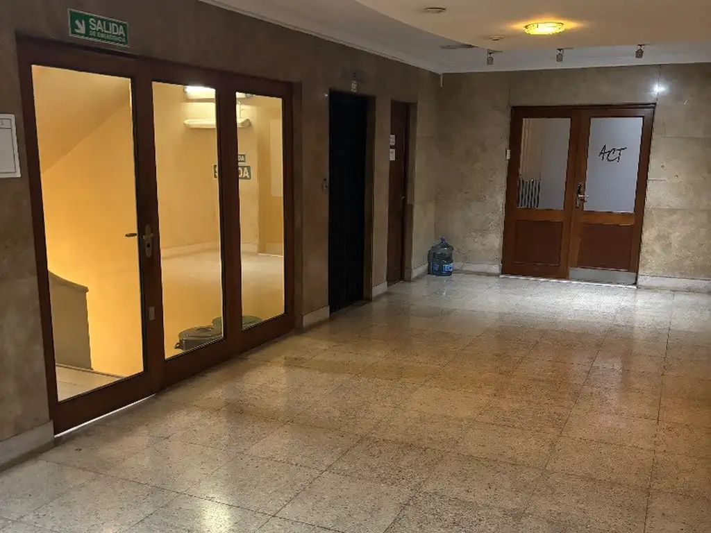 Oportunidad real, se vende gran oficina con varios despachos (155 m2)