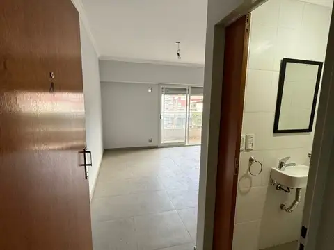 Venta Departamento Tipo Casa 3 Ambientes Versalles