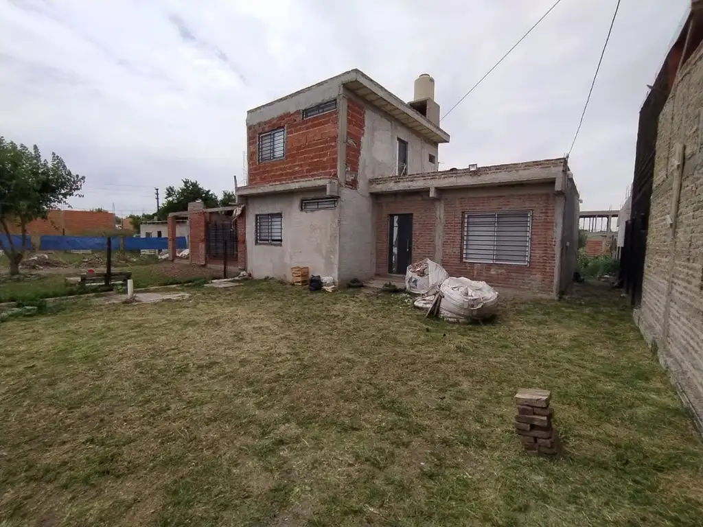 Venta Casa en Construcción Claypole Lote propio