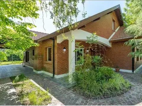 Casa en Venta en Echeverria Del Lago - 3 dormitorios