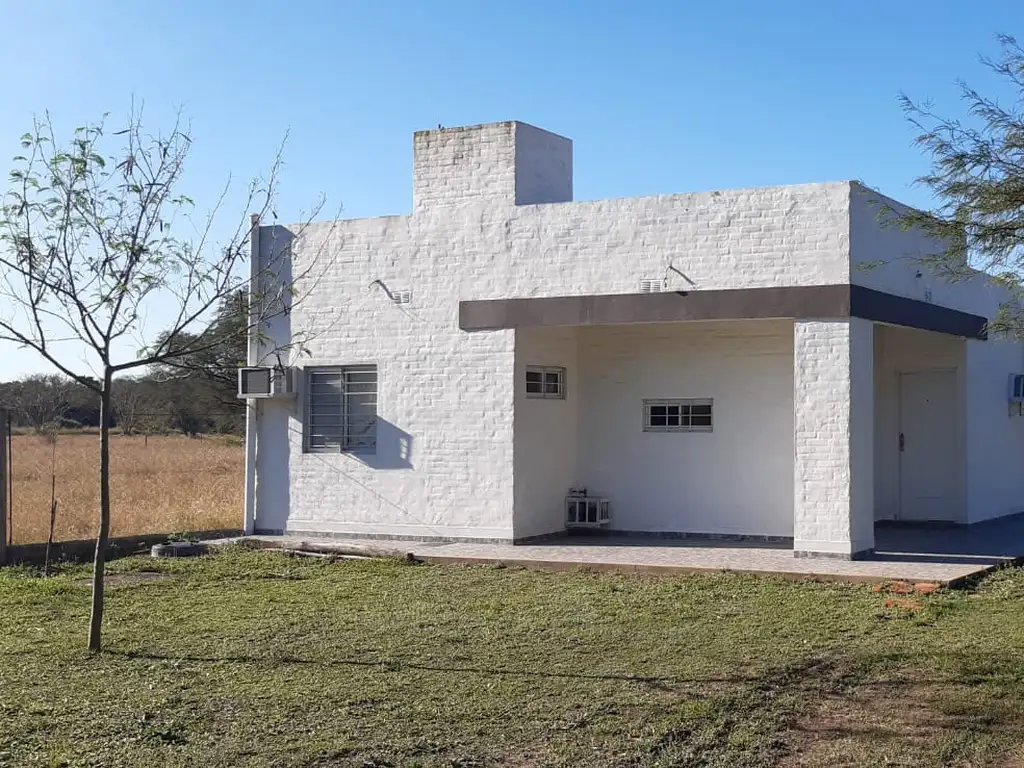 Impecable casa de 2 dormitorios a metros del Río, Colonia Benítez