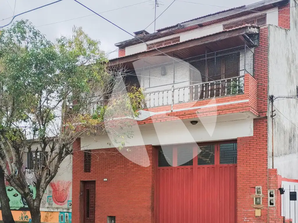 VENTA -  CASA   GALPON CON OFICINA - LANUS ESTE