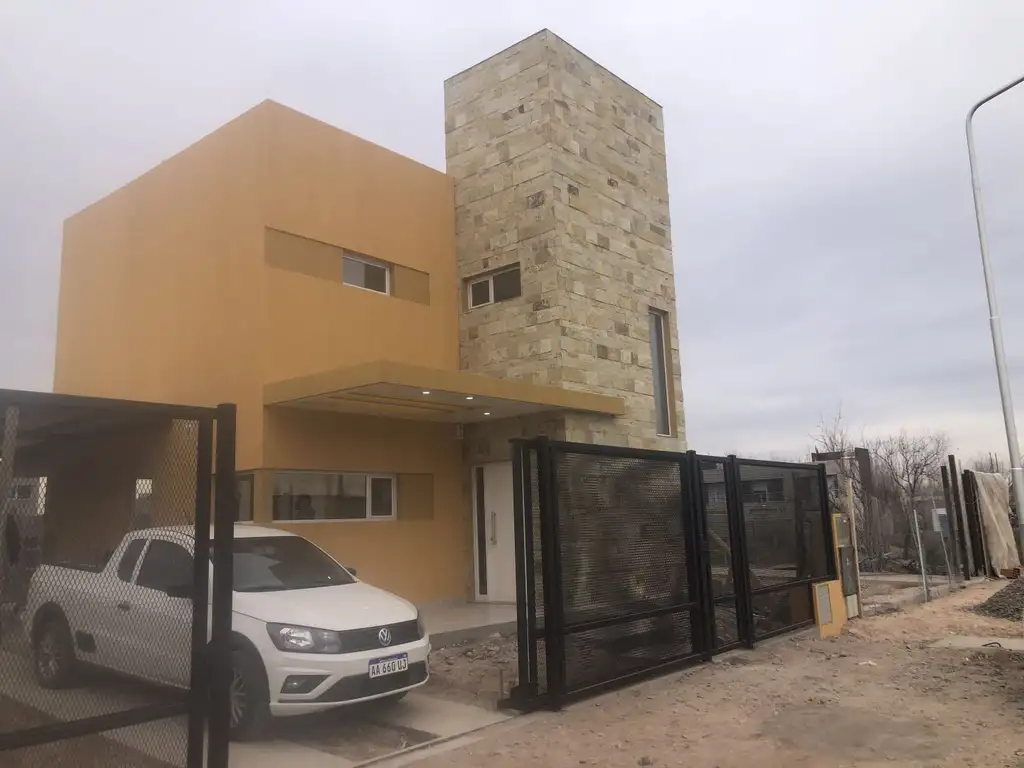 DUPLEX EN CONSTRUCCION DOS DORMITORIOS EN ZONA CONFLUENCIA