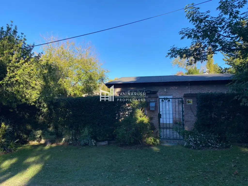 Casa en alquiler de 2 dormitorios c/ cochera en Benavídez