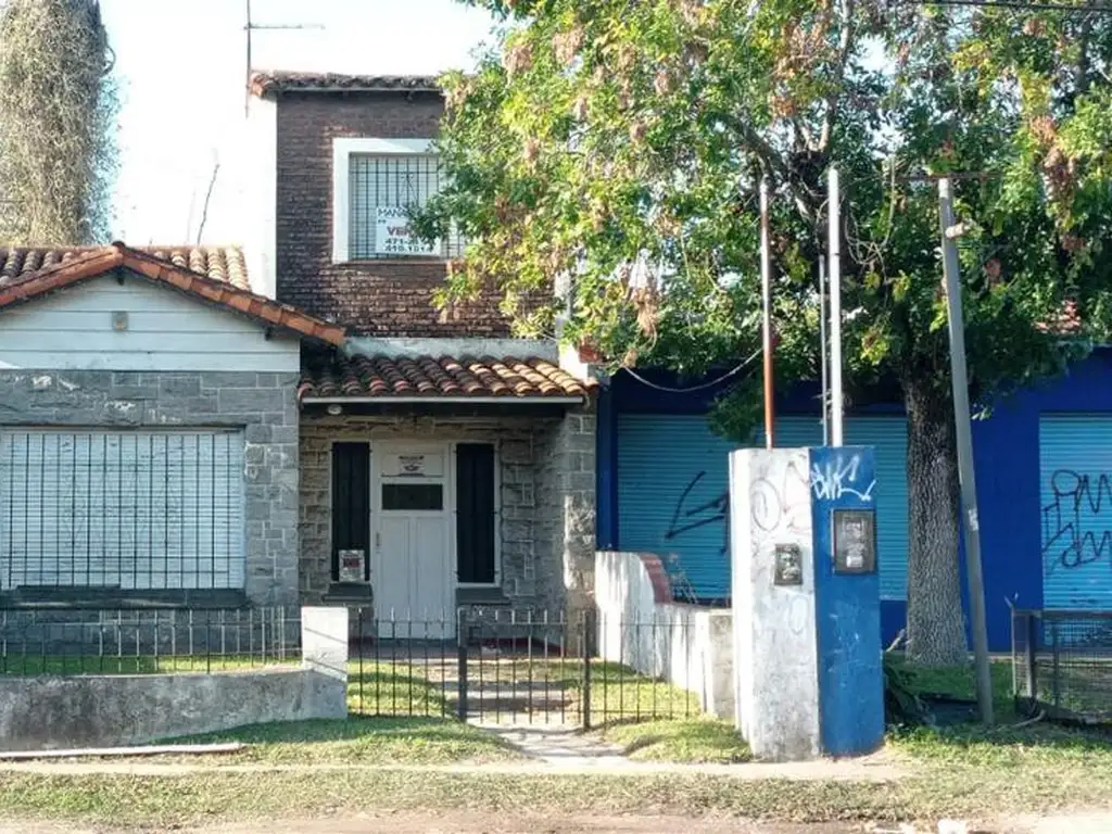 Casa en venta - 3 dormitorios 1 baño - 900mts2 - Manuel B. Gonnet, La Plata