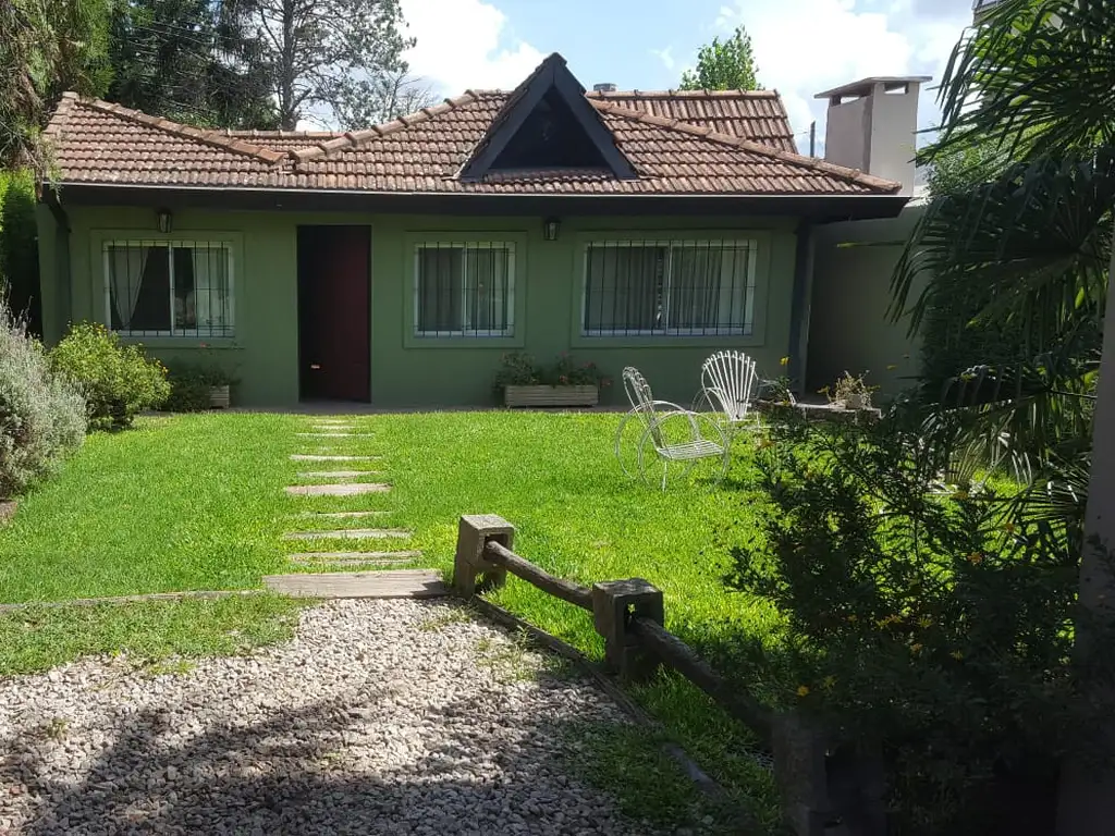 Hermosa Casa en Venta en De Vicenzo Chico