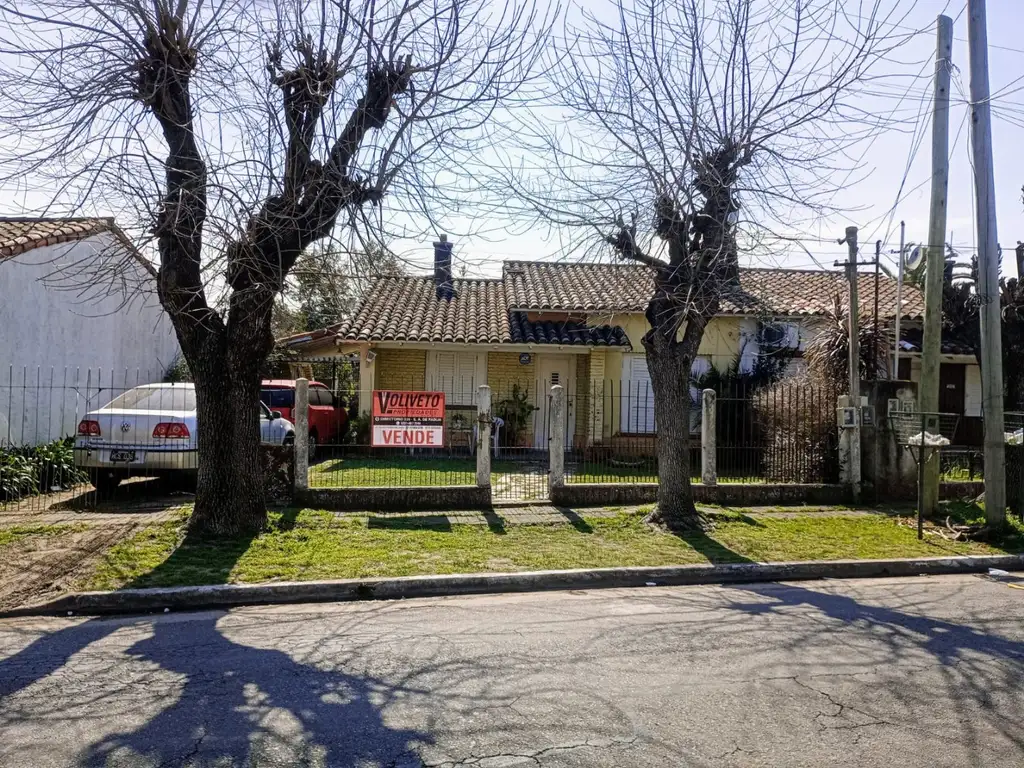 "LINDO CHALET ANTIGUO PERO MUY SOLIDO"