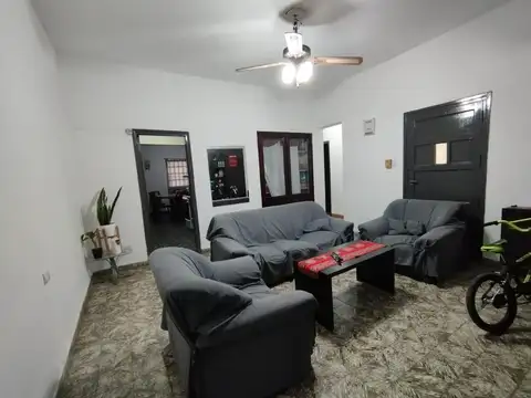 CASA 2 DORMITORIOS EN VENTA BARRIO EMPALME