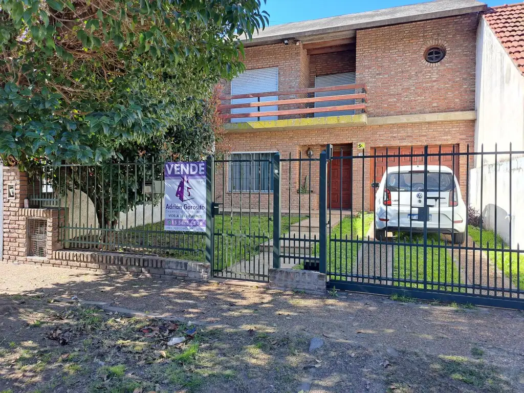 Quilmes O. Venta. Casa 4 amb c/ gge pasante