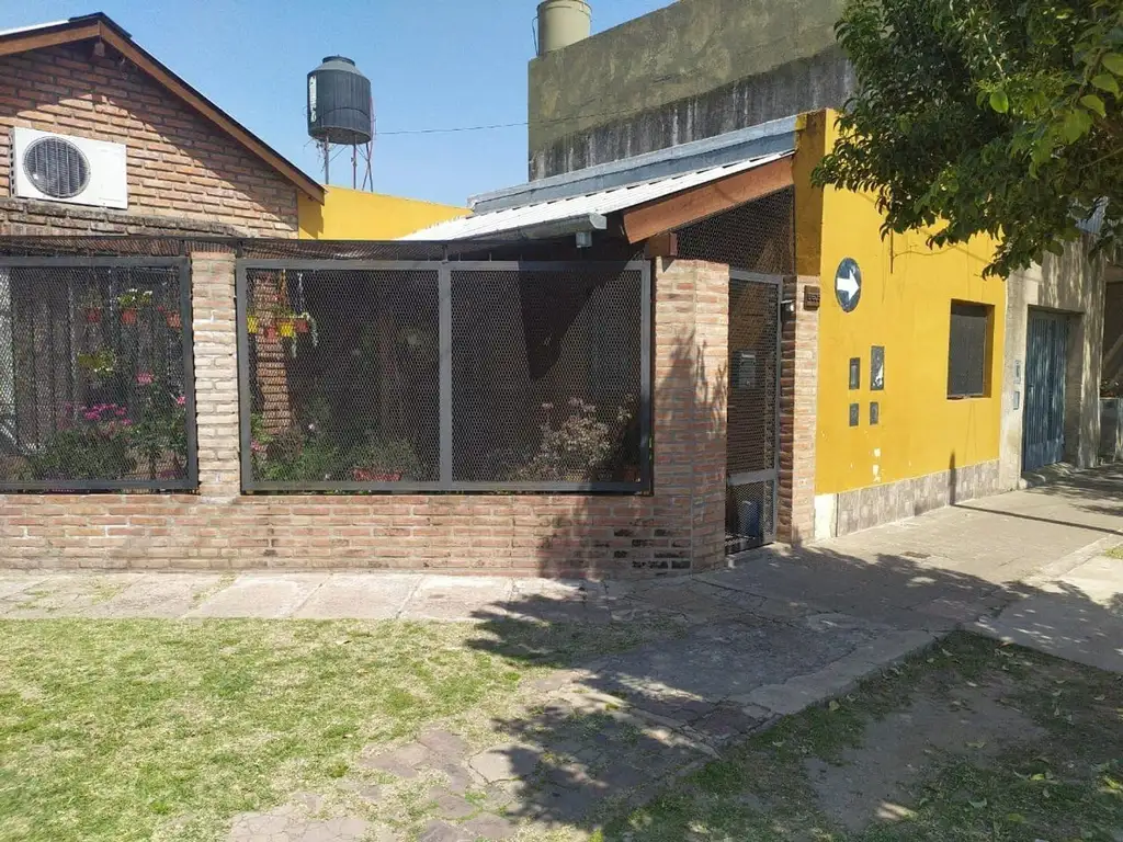 VENTA CASA EN ESQUINA-BARRIO BELGRANO