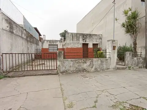 SE VENDE CASA EN BARRIO SARMIENTO