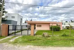 Venta Casa en 3 dormitorios en Villa Castells, La Plata