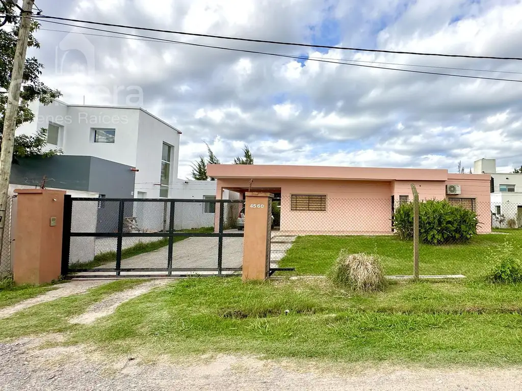 Venta Casa en 3 dormitorios en Villa Castells, La Plata