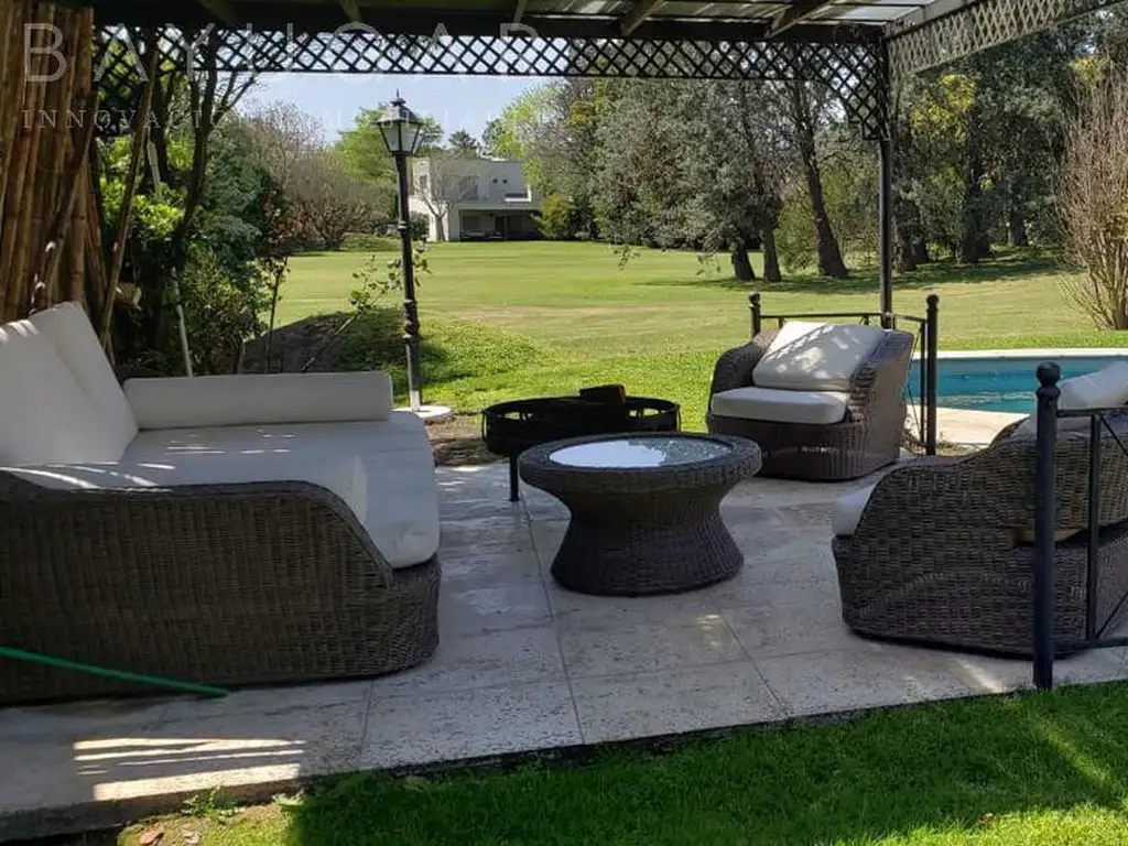 Venta Casa - Lagartos Country Club / Pilar - Vista al Golf