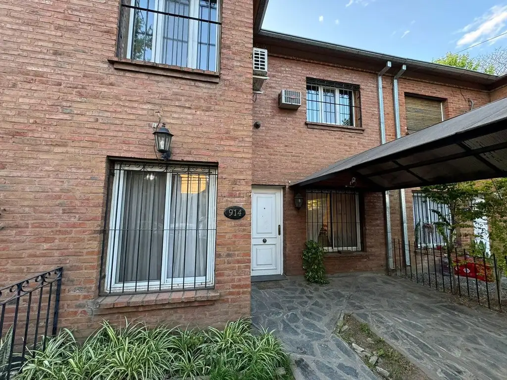 VENTA DUPLEX 3 AMB Y COCHERA - MUÑIZ