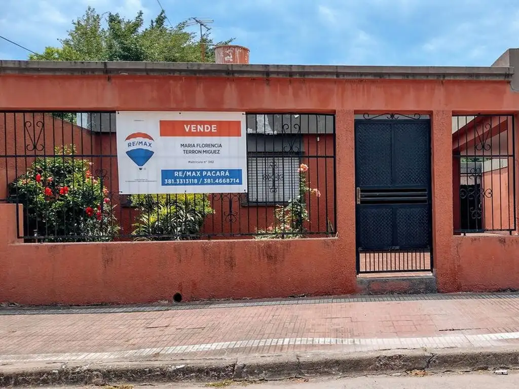 VENTA CASA 3 DORM - B° OESTE 1 - APTA CREDITO -