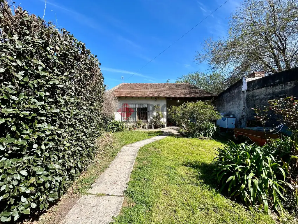 Casa en Villa Santos Tesei