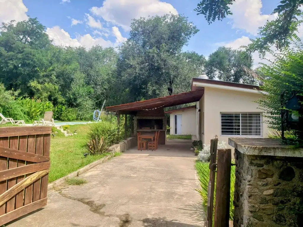 Venta de Casa con pileta Villa General Belgrano