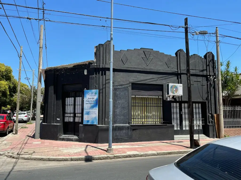 SE VENDE SALON PARA USO COMERCIAL EN SAN MARTIN