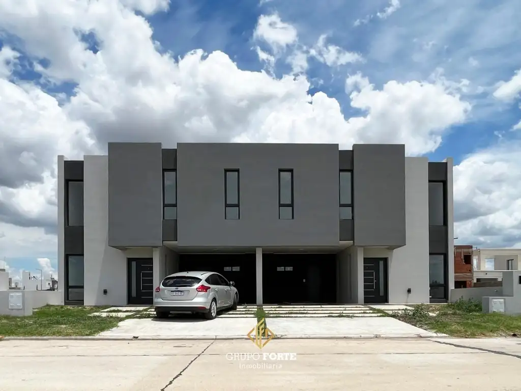 DUPLEX EN VENTA EN SAN IGNACIO VILLAGE 3 DORMITORIOS