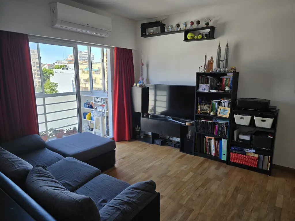 Semipiso en venta en Caballito. Piso alto. Vista abierta. Cochera fija.