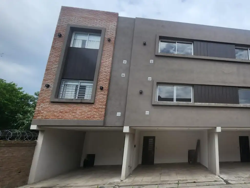 Duplex en venta Ituzaingó norte