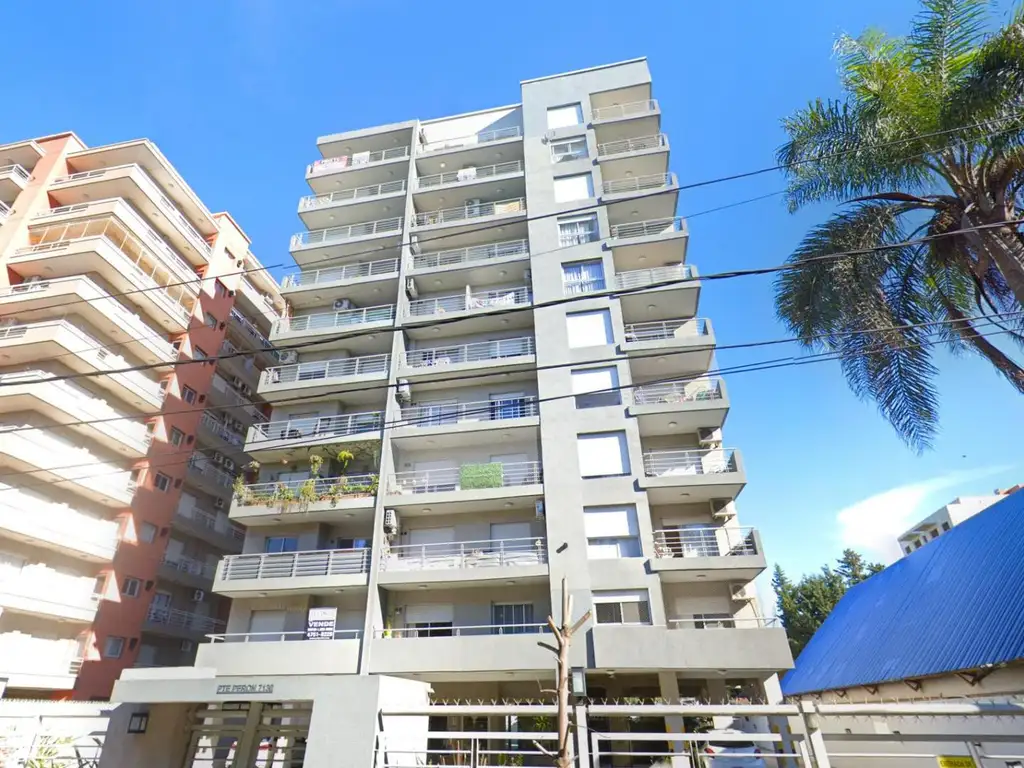 EN VENTA EN MARTIN CORONADO DEPARTAMENTO DE 2 AMB. CON BALCON CORRIDO Y COCHERA PROPIA - FICHA 10036