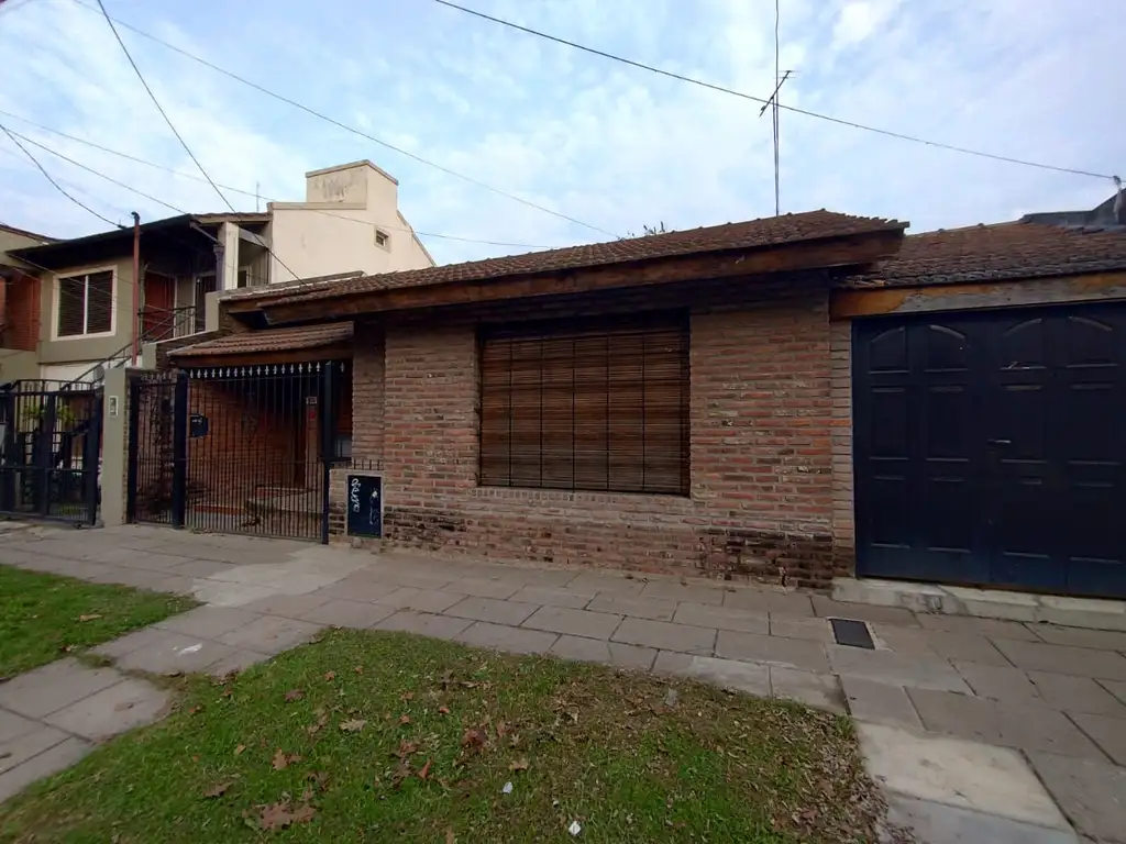 HERMOSA CASA EN VENTA EN PILAR CENTRO