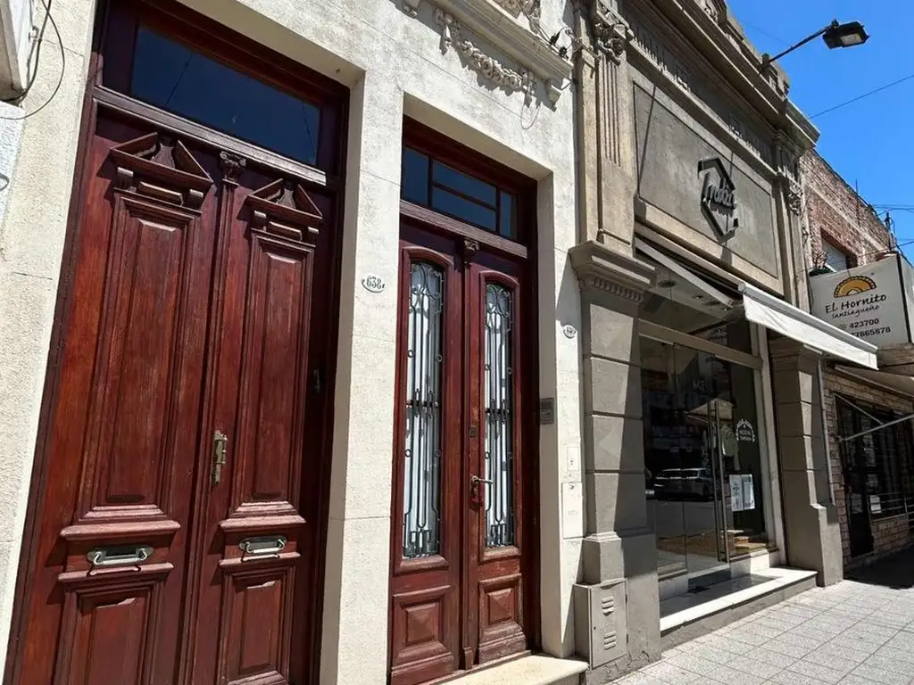 CASA EN VENTA EN PERGAMINO EN ZONA CENTRICA