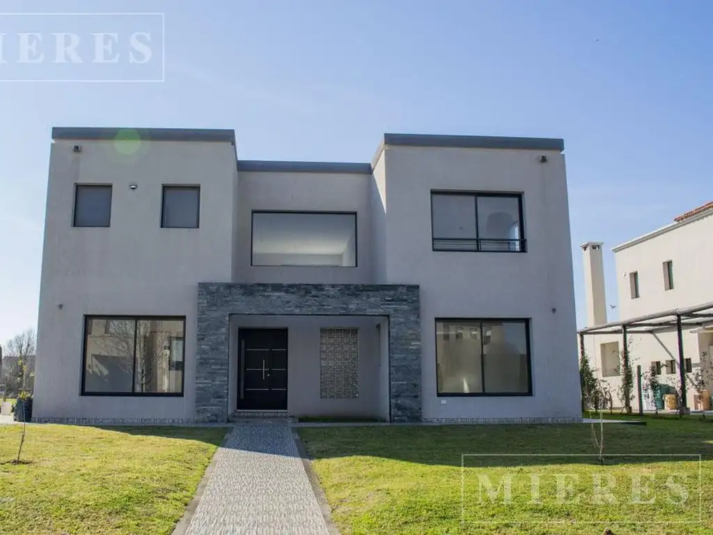 Casa en venta a estrenar, en Haras Santa María barrio El Atardecer