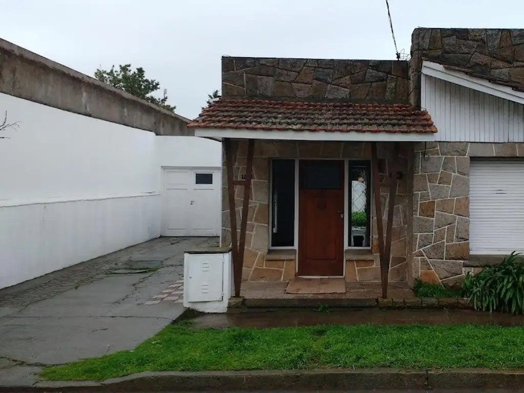 SE VENDE CASA   AYACUCHO