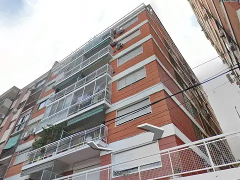 Departamento dos ambientes en venta - a refaccionar - Floresta