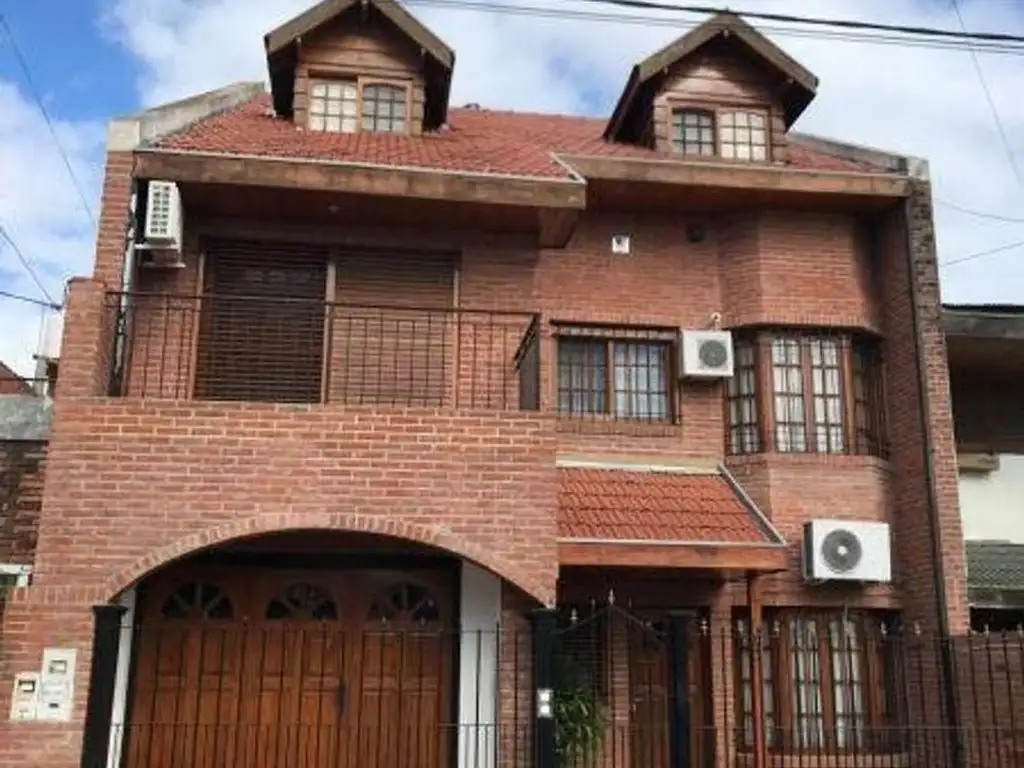 Apto Credito Venta Casa 5 Amb4 dormitorios Martinez, Jardin