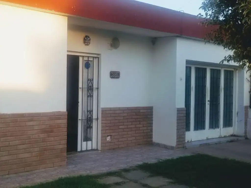 VENTA CASA 4 AMBIENTES Bº ITUZAINGO CORDOBA