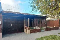 Casa con 3 habitaciones en venta, Marcos Paz
