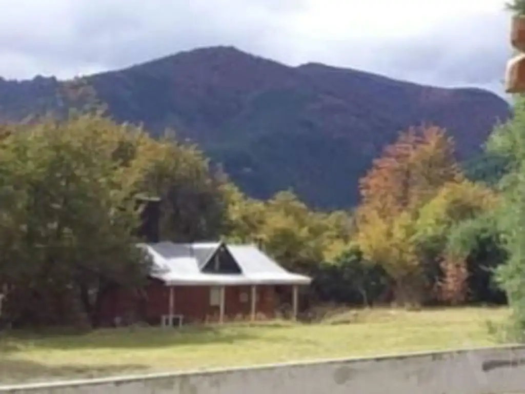 Casa en venta de 2 dormitorios c/ cochera en San Martin de los Andes