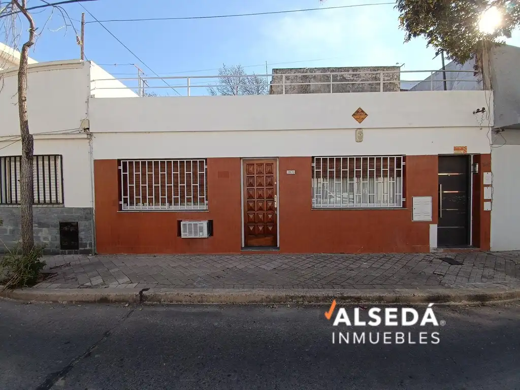 Casa de 2 dormitorios en  Barrio Parque