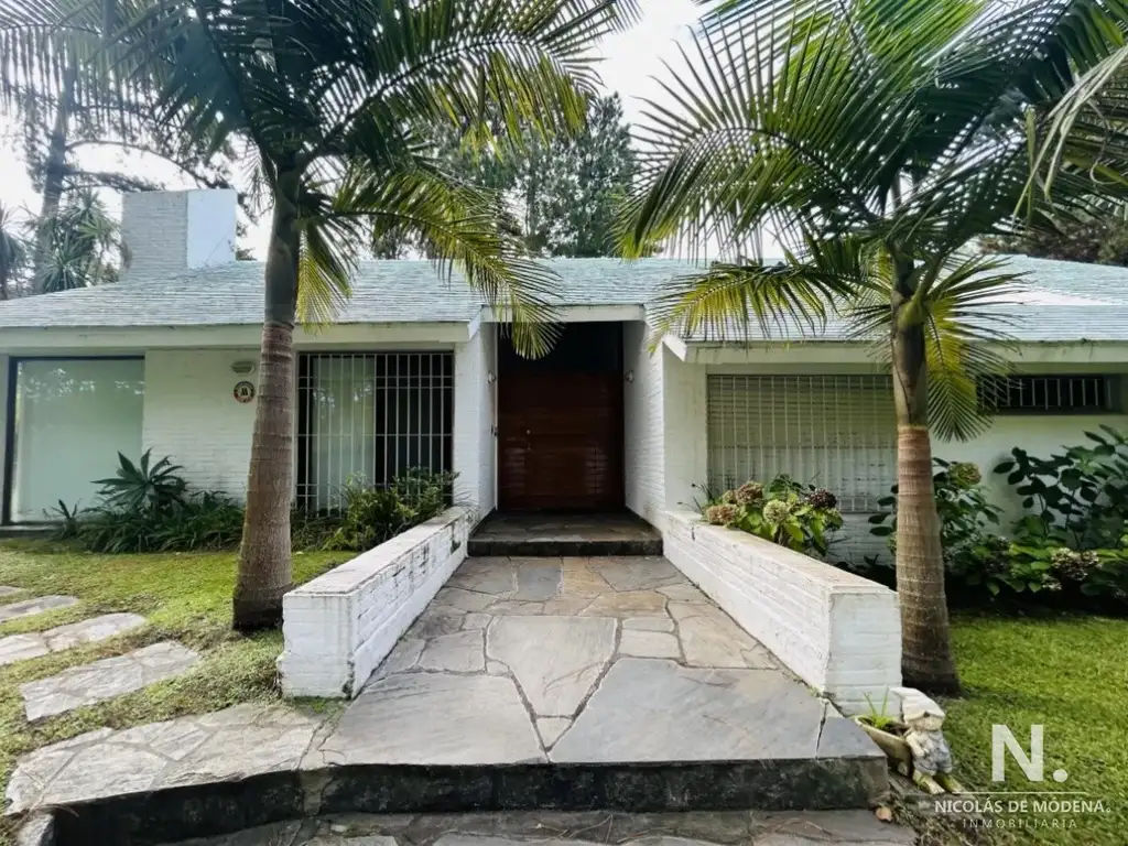 Casa de 4 dormitorios en San Rafael. Punta del Este