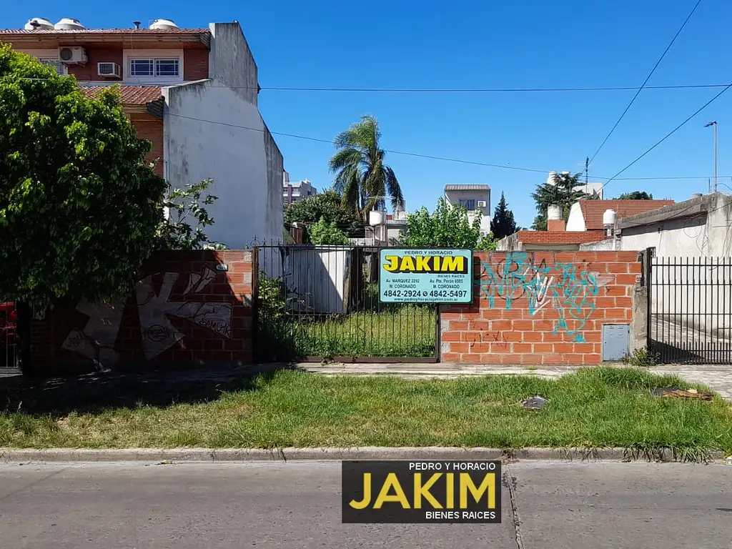 Lote baldío en pleno barrio San José, de Martin Coronado. Ideal para cualquier tipo de desarrollo.