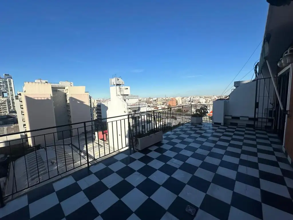 Departamento 3 amb al frente con balcón terraza