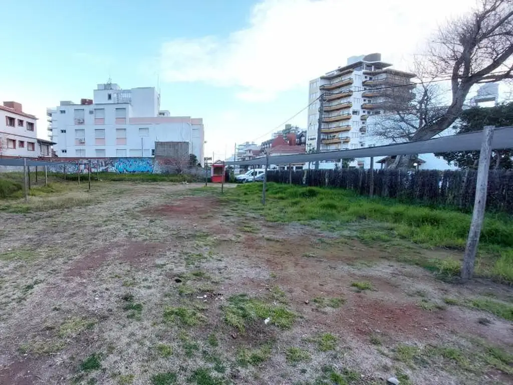 Terreno - Venta- Villa Gesell - Céntrico