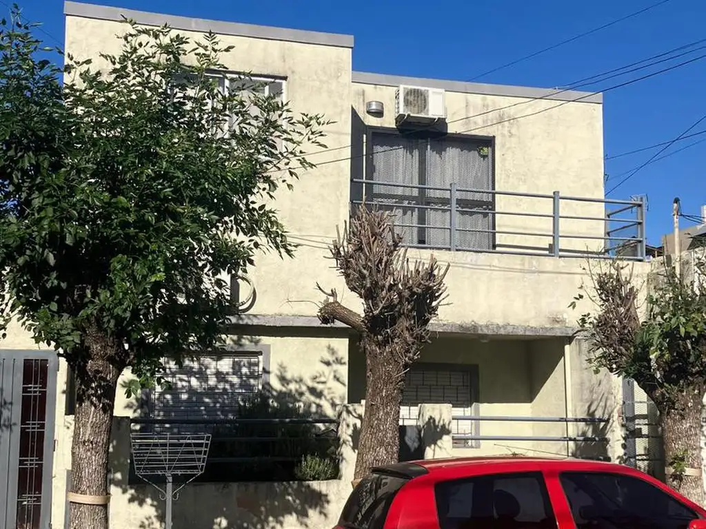 2 Casas y/o lote para construir en  Villa Luzuriaga