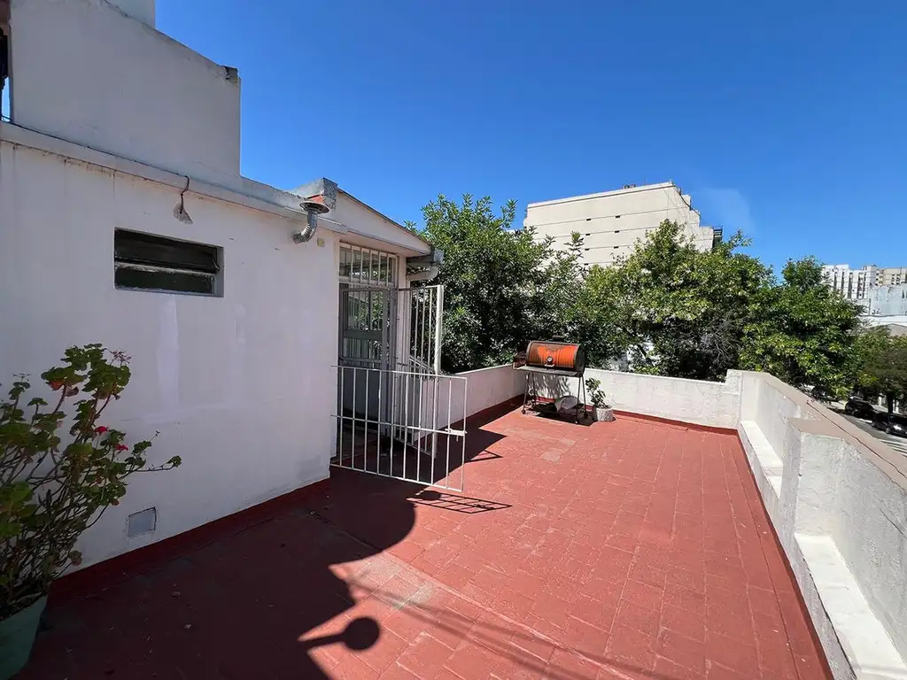 Casa  3 dormitorios en venta Almagro con TERRAZA