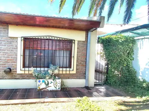Casa en Venta - 4 ambientes -